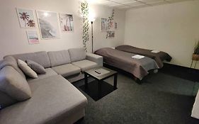Surf Asunto Ilmastointilaitteella ja Älylukolla